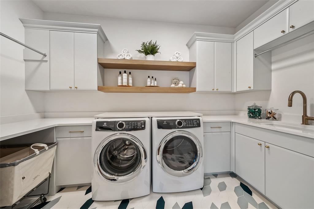 535 70th Street, Holmes Beach, Florida, 34217, United States, 6 Bedrooms Bedrooms, ,7 BathroomsBathrooms,Residential,For Sale,535 70th Street,1649175