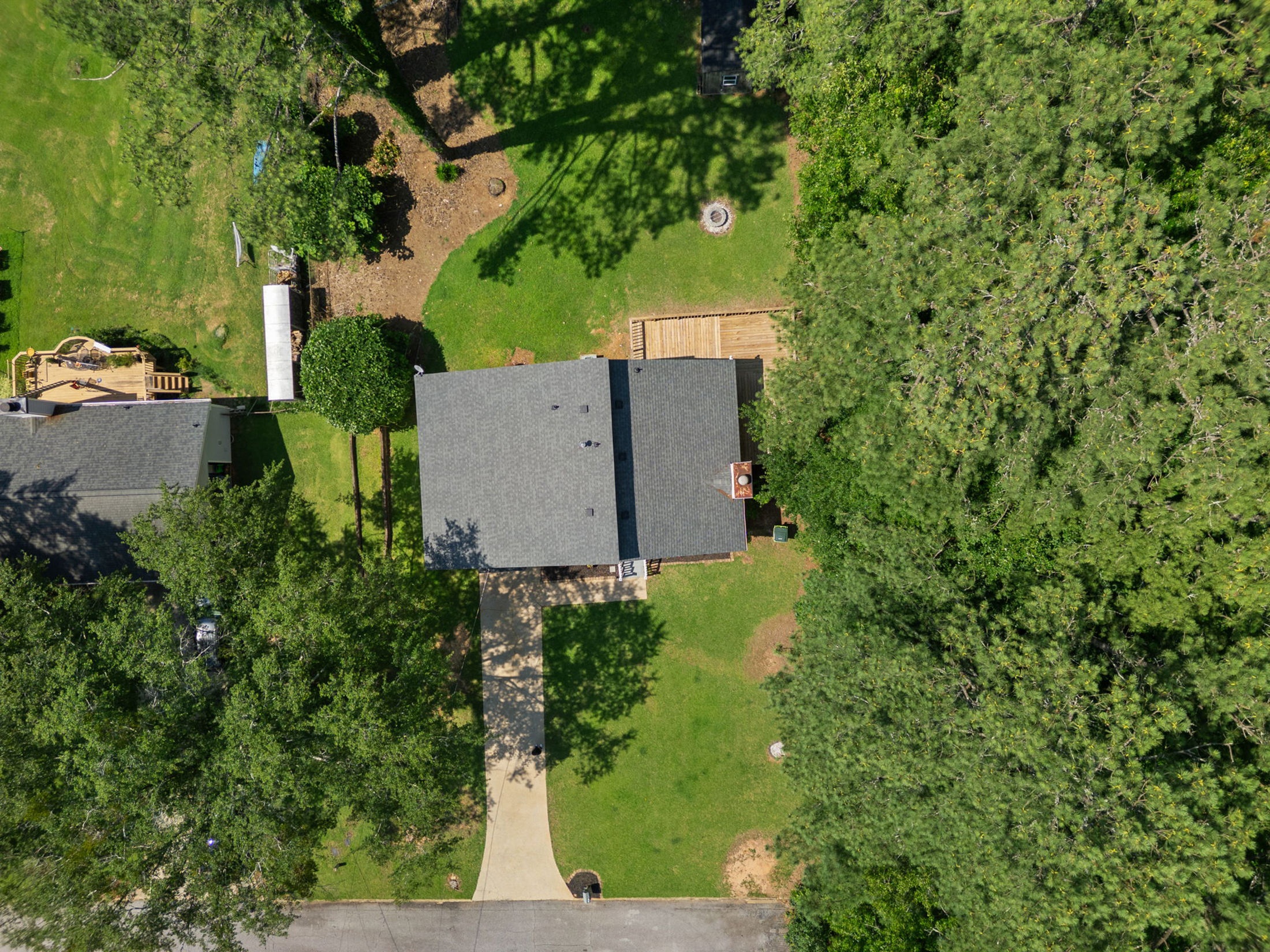  Beautifully Updated Home on Private Lot - 物件實景
