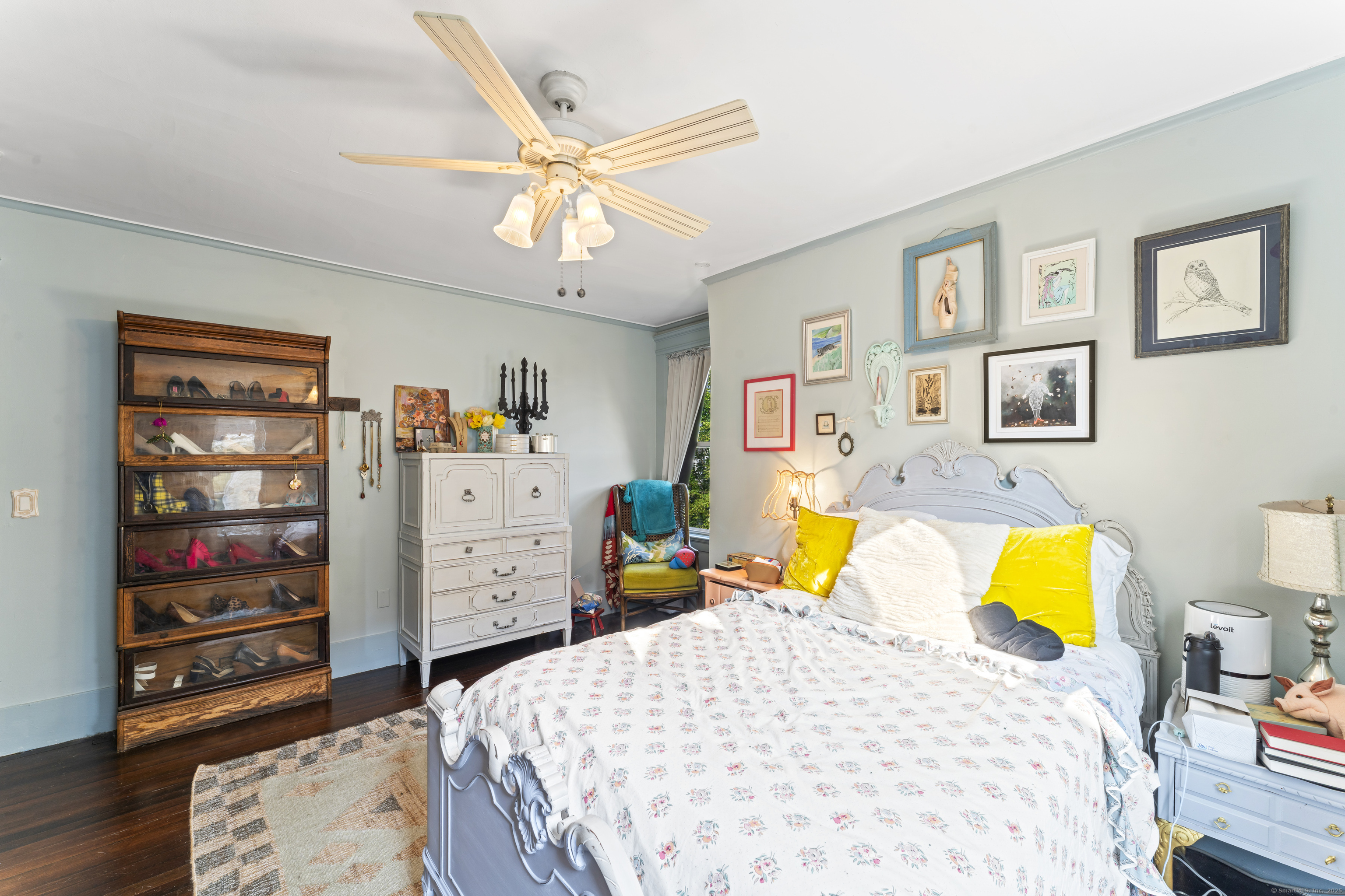 West Haven, Connecticut, 06516, United States, 5 Bedrooms Bedrooms, ,2 BathroomsBathrooms,Residential,For Sale,1858012