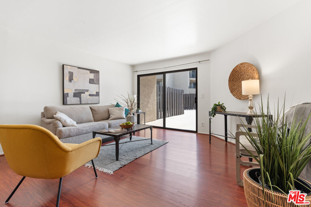 Los Angeles, California, 90042, United States, 2 Bedrooms Bedrooms, ,1 BathroomBathrooms,Residential,For Sale,1908297