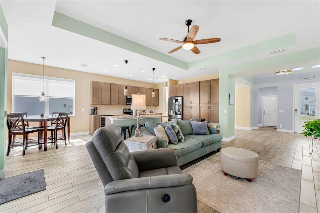 Daytona Beach, Florida, 32124, United States, 3 Bedrooms Bedrooms, ,2 BathroomsBathrooms,Residential,For Sale,1890338