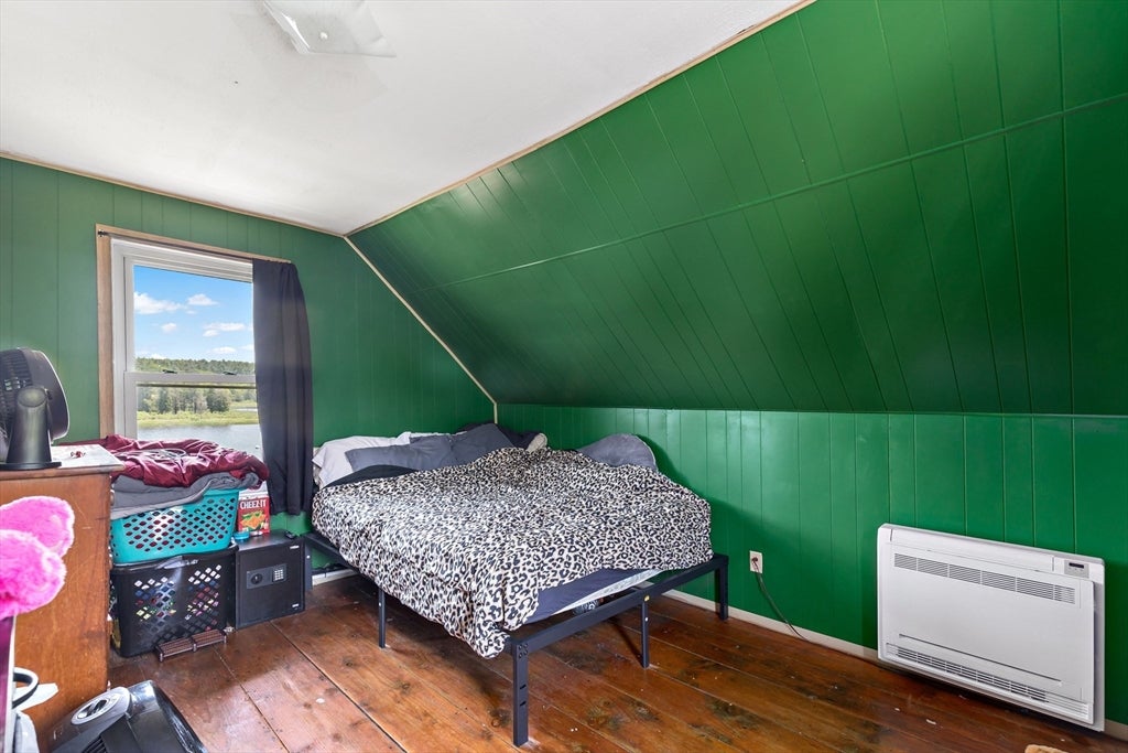 Marion, Massachusetts, 02738, United States, 4 Bedrooms Bedrooms, ,2 BathroomsBathrooms,Residential,For Sale,1851346