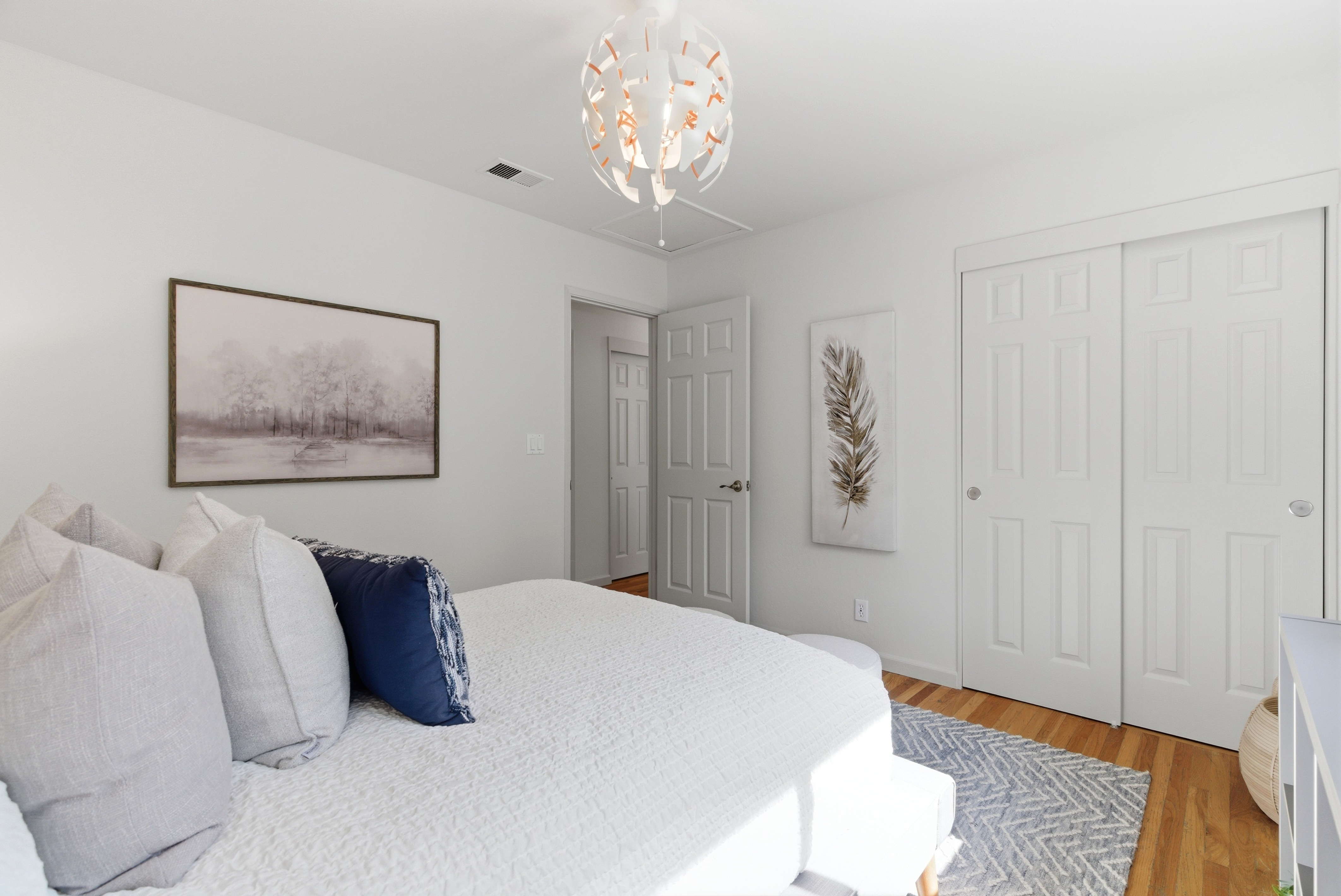  Private, Stylishly Updated Home in Prime Cambrian Location - 物件實景