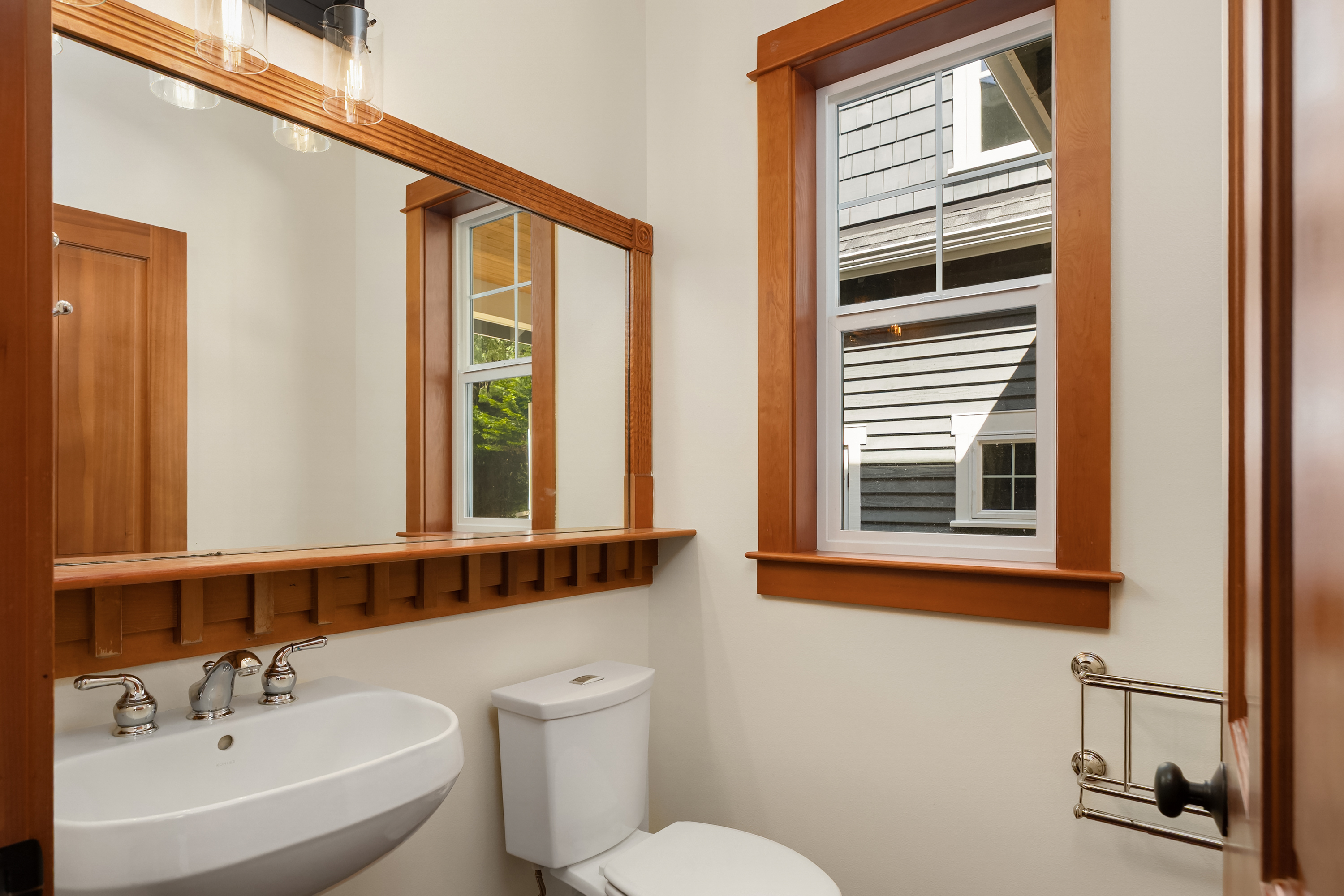  14340 Shasta Lane NE, Bainbridge Island, WA, 98110 - 物件實景