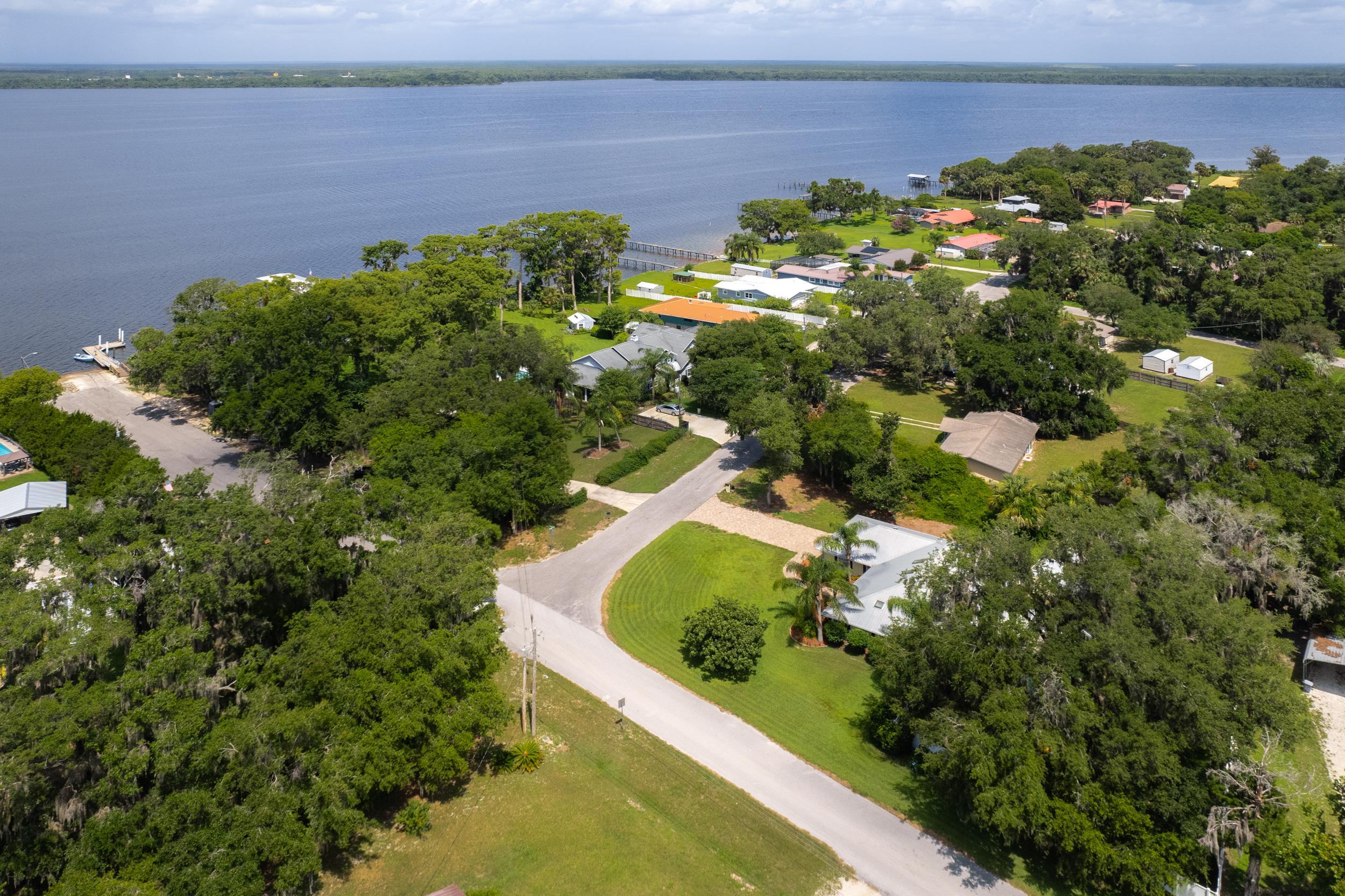 East Palatka, Florida, 32131, United States, 3 Bedrooms Bedrooms, ,2 BathroomsBathrooms,Residential,For Sale,1983358