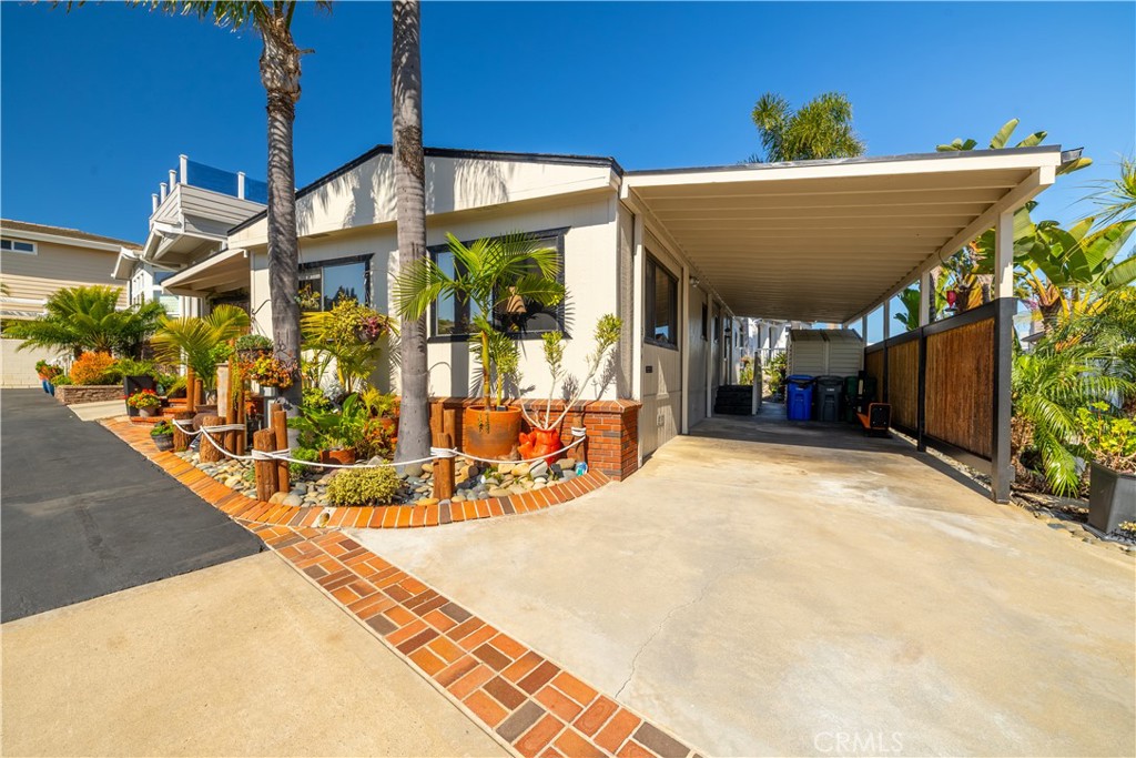 Carlsbad, California, 92011, United States, 2 Bedrooms Bedrooms, ,2 BathroomsBathrooms,Residential,For Sale,2026399