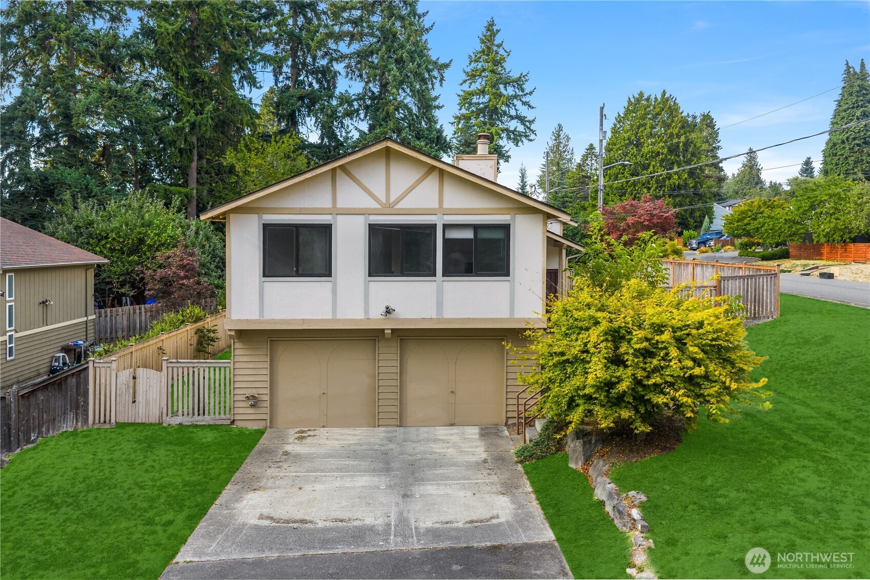 Seattle, Washington, 98125, United States, 4 Bedrooms Bedrooms, ,2 BathroomsBathrooms,Residential,For Sale,1934622