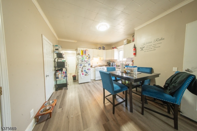 Paterson City, New Jersey, 07524, United States, 7 Bedrooms Bedrooms, ,3 BathroomsBathrooms,Residential,For Sale,1906388