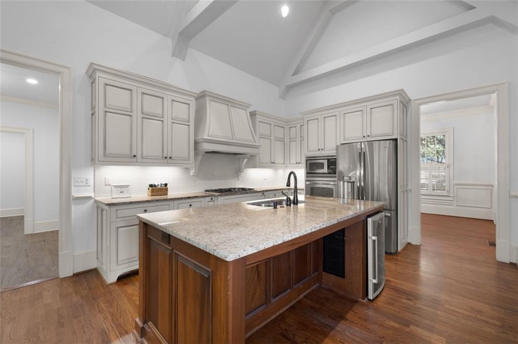 Decatur, Georgia, 30033, United States, 4 Bedrooms Bedrooms, ,4 BathroomsBathrooms,Residential,For Sale,1989134