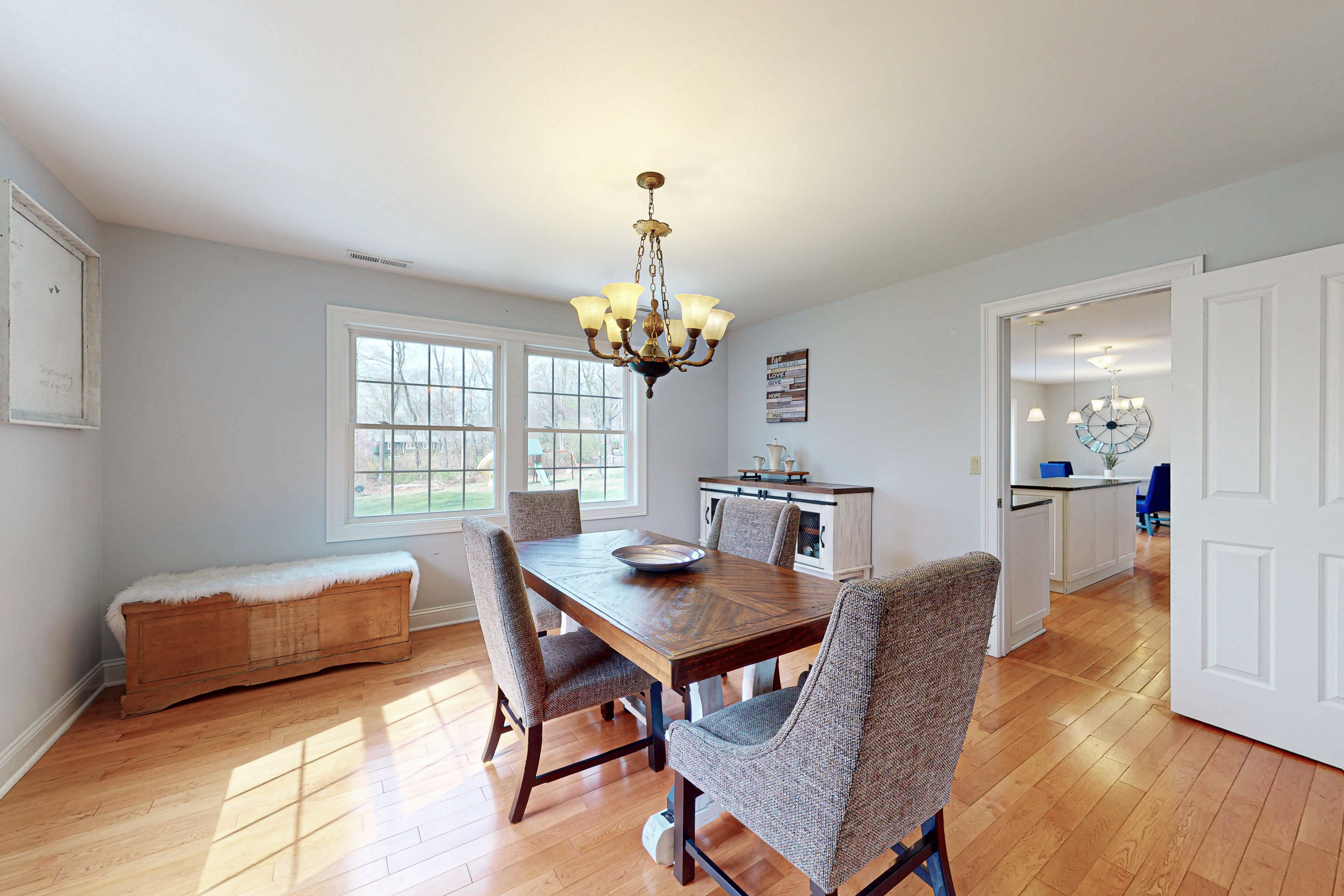  Magnificent Updated Colonial - 物件實景