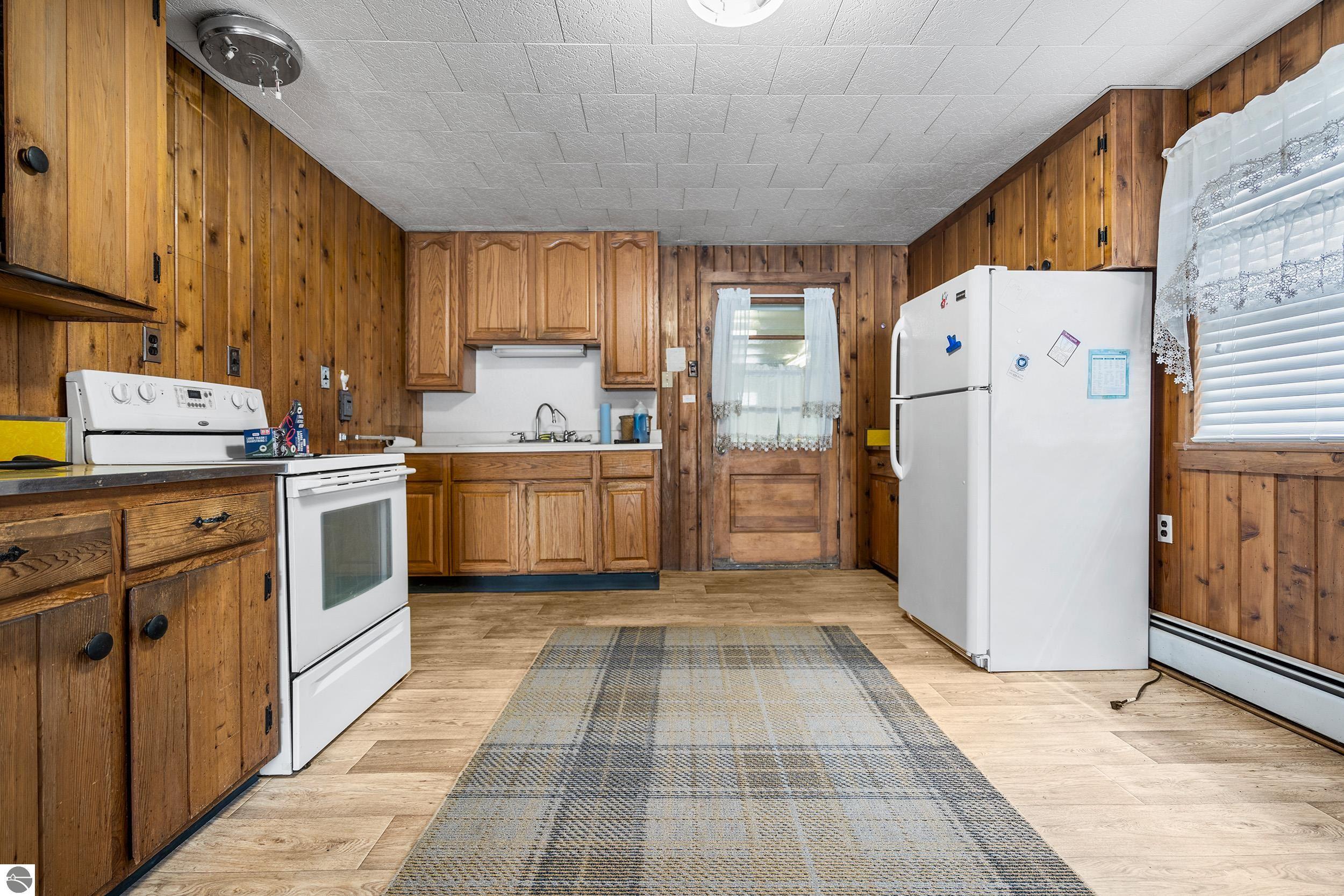 Bellaire, Michigan, 49615, United States, 2 Bedrooms Bedrooms, ,Residential,For Sale,1850321