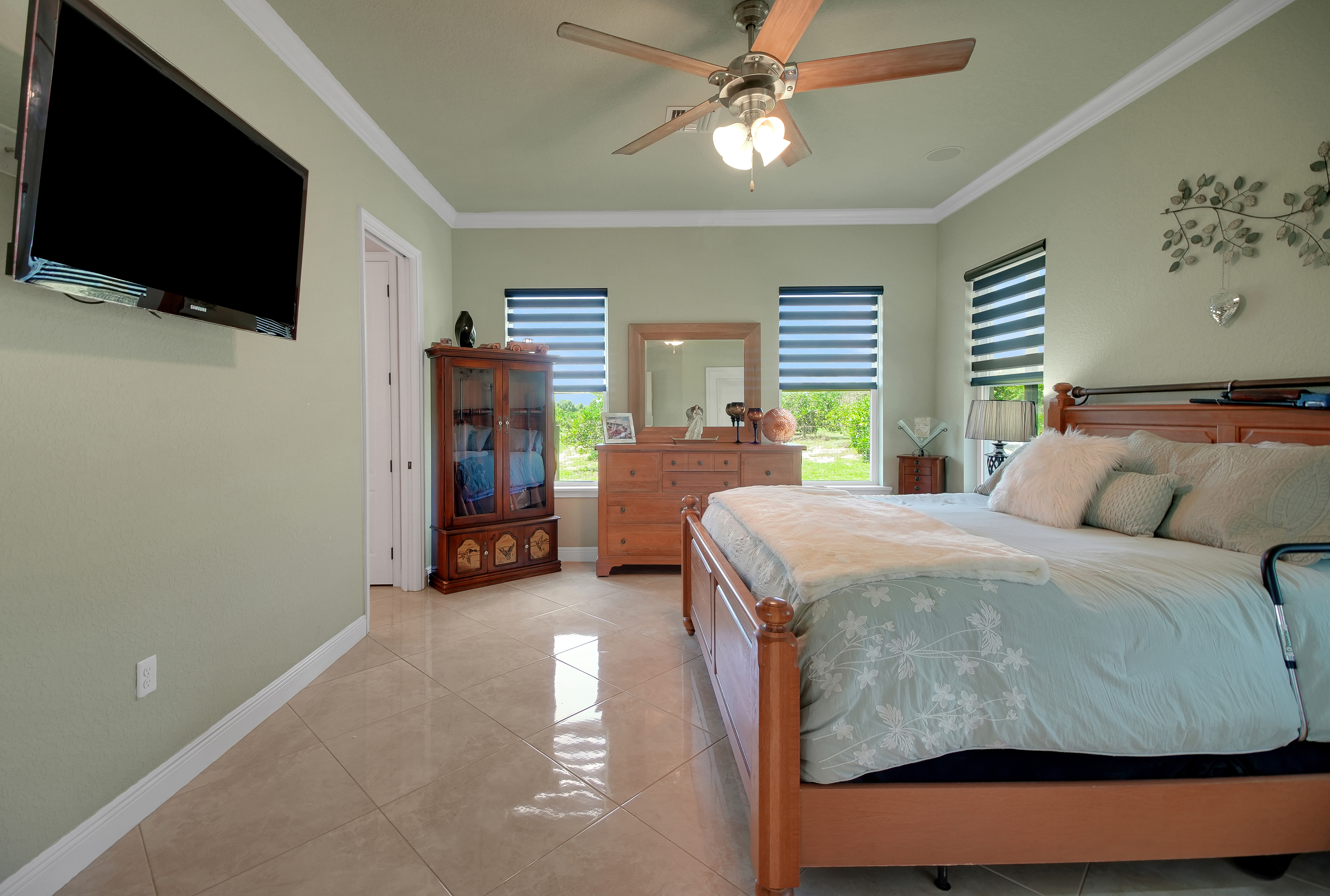 Weirsdale, Florida, 32195, United States, 4 Bedrooms Bedrooms, ,3 BathroomsBathrooms,Residential,For Sale,1900688