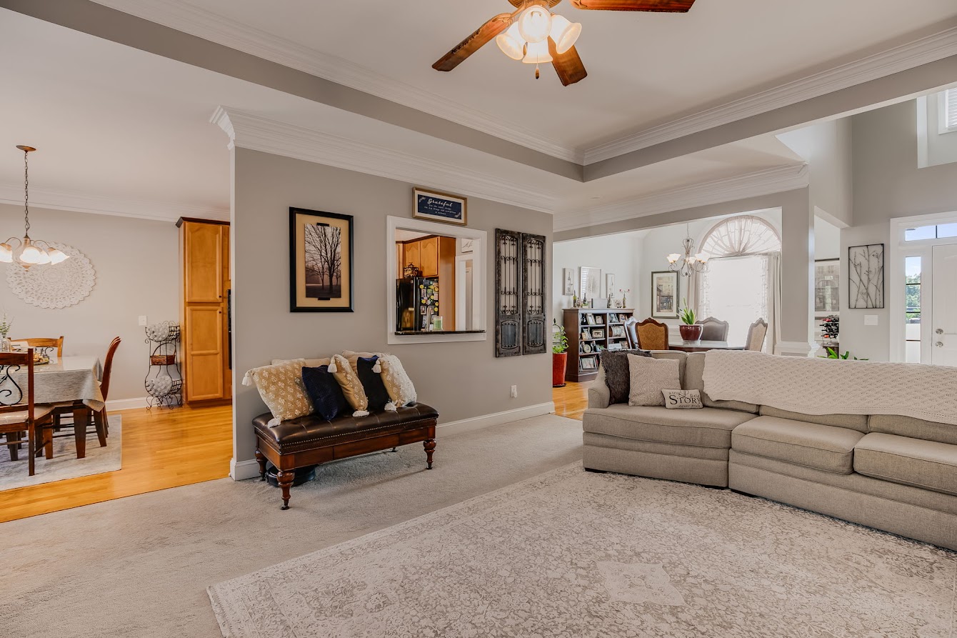 Whitesburg, Georgia, 30185, United States, 4 Bedrooms Bedrooms, ,3 BathroomsBathrooms,Residential,For Sale,1977664