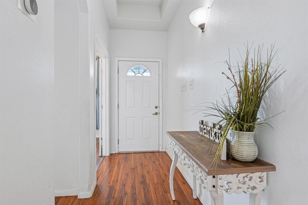 Itasca, Texas, 76055, United States, 6 Bedrooms Bedrooms, ,4 BathroomsBathrooms,Residential,For Sale,1916768