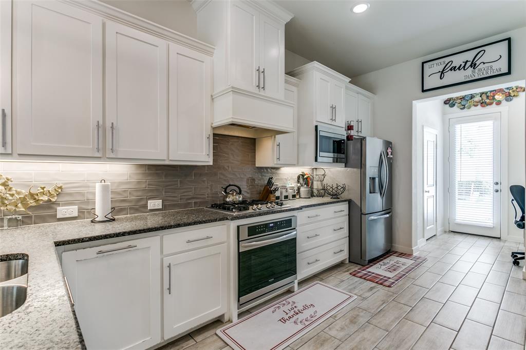 Flower Mound, Texas, 75028, United States, 3 Bedrooms Bedrooms, ,3 BathroomsBathrooms,Residential,For Sale,1889678