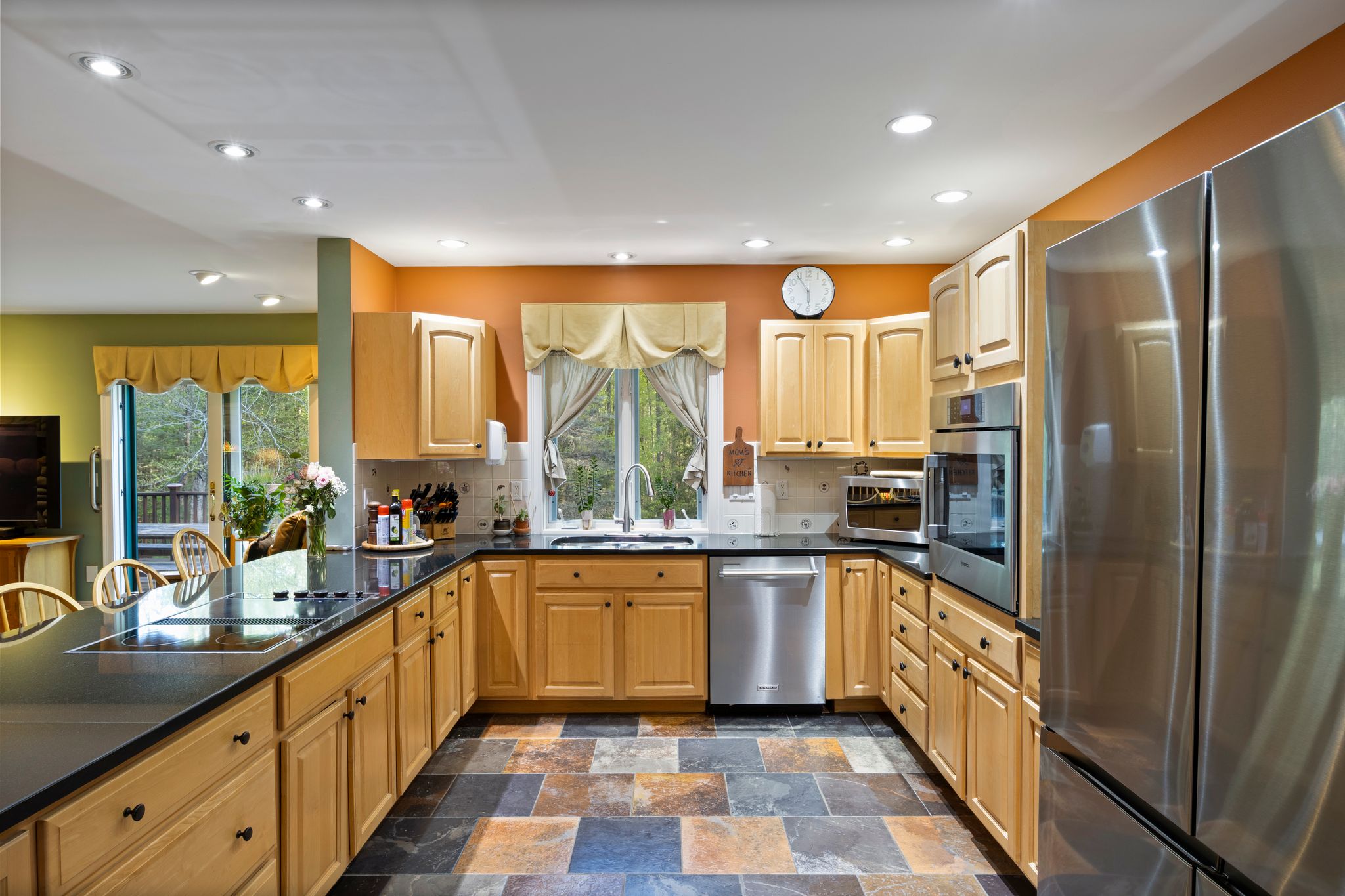 Eliot, Maine, 03903, United States, 3 Bedrooms Bedrooms, ,3 BathroomsBathrooms,Residential,For Sale,1921427