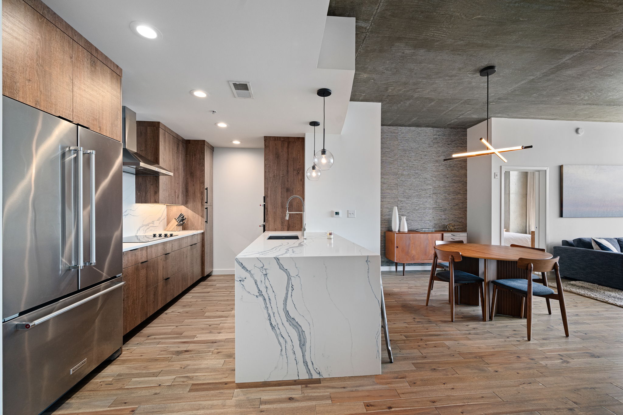  Spacious Two Bedroom Residence with Unobstructed Skyline Views - 物件實景