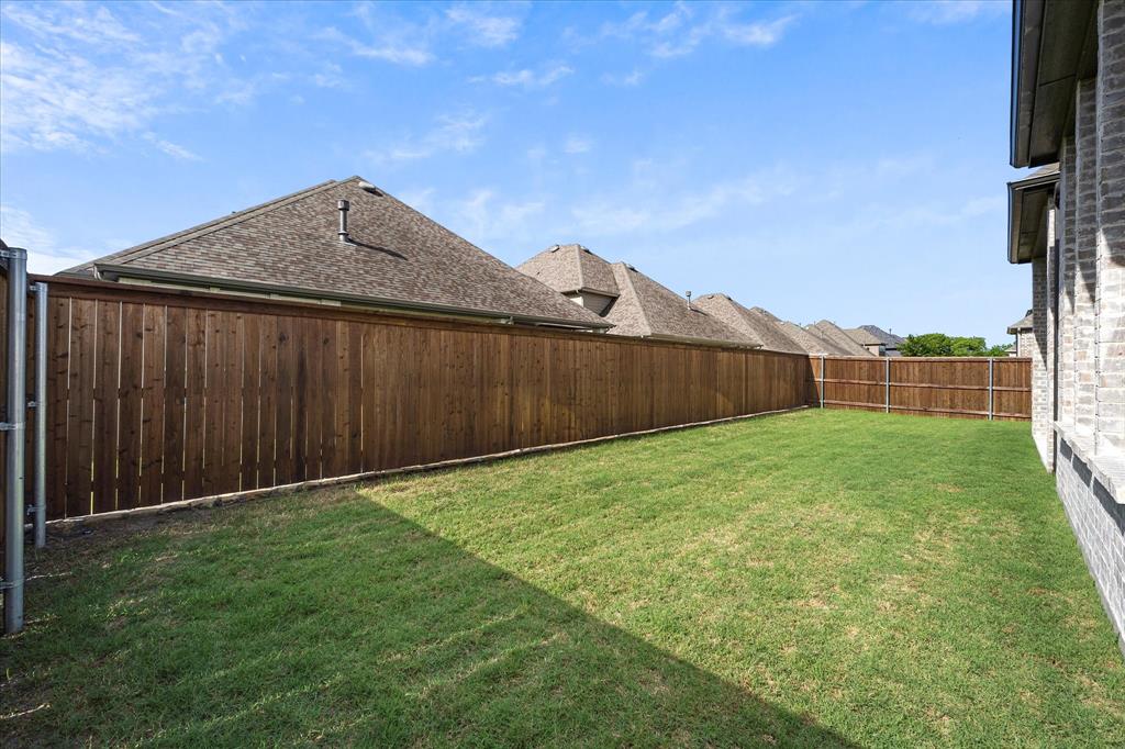 Rockwall, Texas, 75087, United States, 3 Bedrooms Bedrooms, ,4 BathroomsBathrooms,Residential,For Sale,1786102