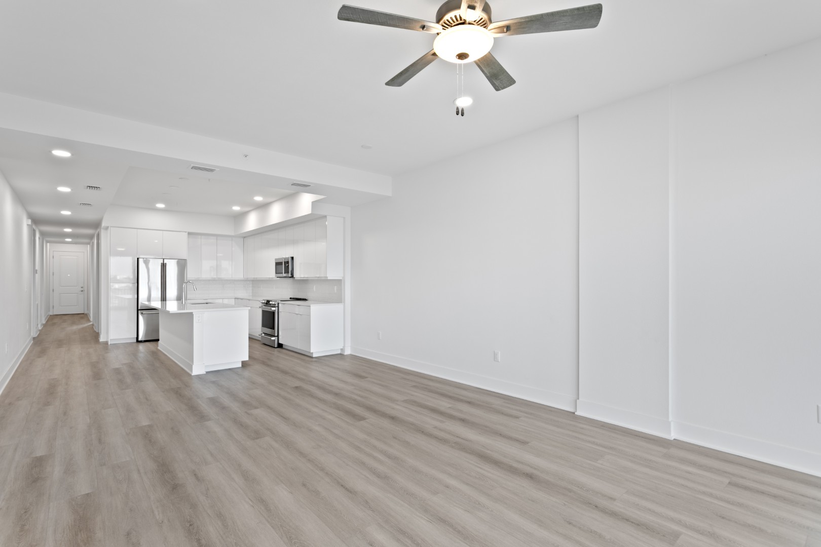 Madeira Beach, Florida, 33708, United States, 3 Bedrooms Bedrooms, ,3 BathroomsBathrooms,Residential,For Sale,1854294