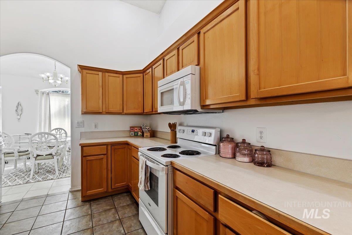 Nampa, Idaho, 83686-8635, United States, 4 Bedrooms Bedrooms, ,4 BathroomsBathrooms,Residential,For Sale,1907739
