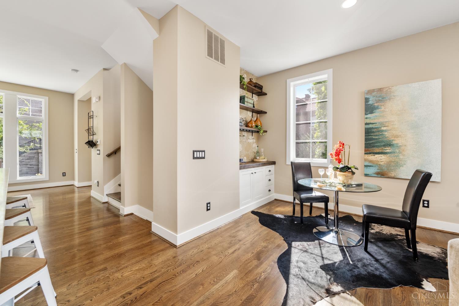 Cincinnati, Ohio, 45206, United States, 2 Bedrooms Bedrooms, ,3 BathroomsBathrooms,Residential,For Sale,1940319