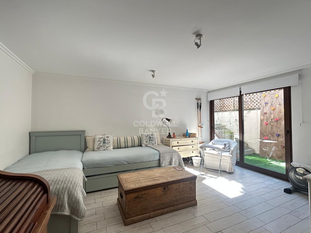 Lo Barnechea, Chile, 4 Bedrooms Bedrooms, ,5 BathroomsBathrooms,Residential,For Sale,1956171