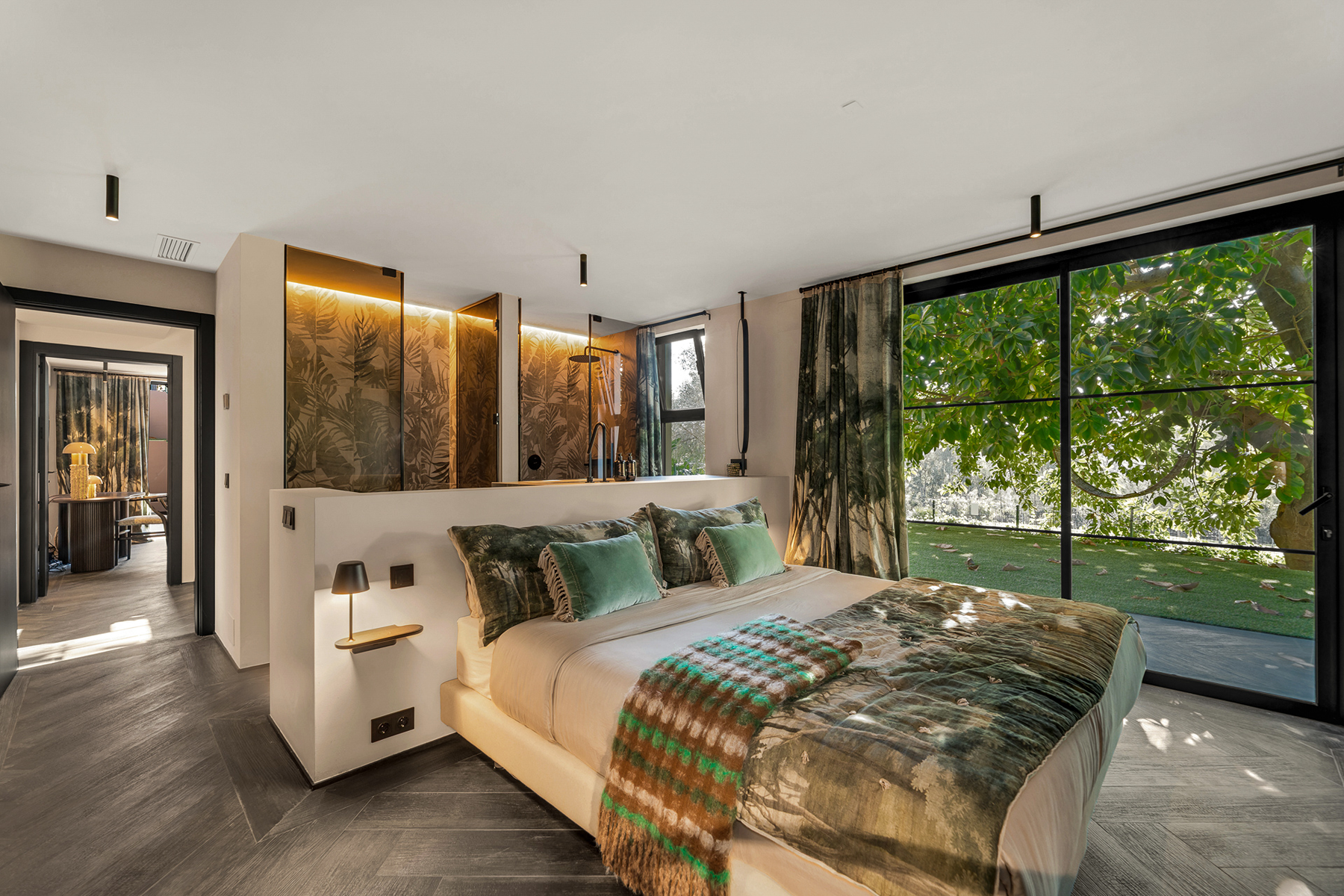  A Balinese oasis on the front line of Guadalmina Alta golf in Marbella - 物件實景