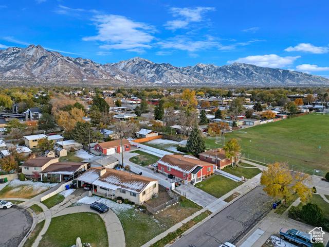 Murray, Utah, 84107, United States, 5 Bedrooms Bedrooms, ,3 BathroomsBathrooms,Residential,For Sale,1943012