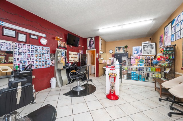 Los Angeles, California, 90044, United States, 2 Bedrooms Bedrooms, ,Residential,For Sale,1869360
