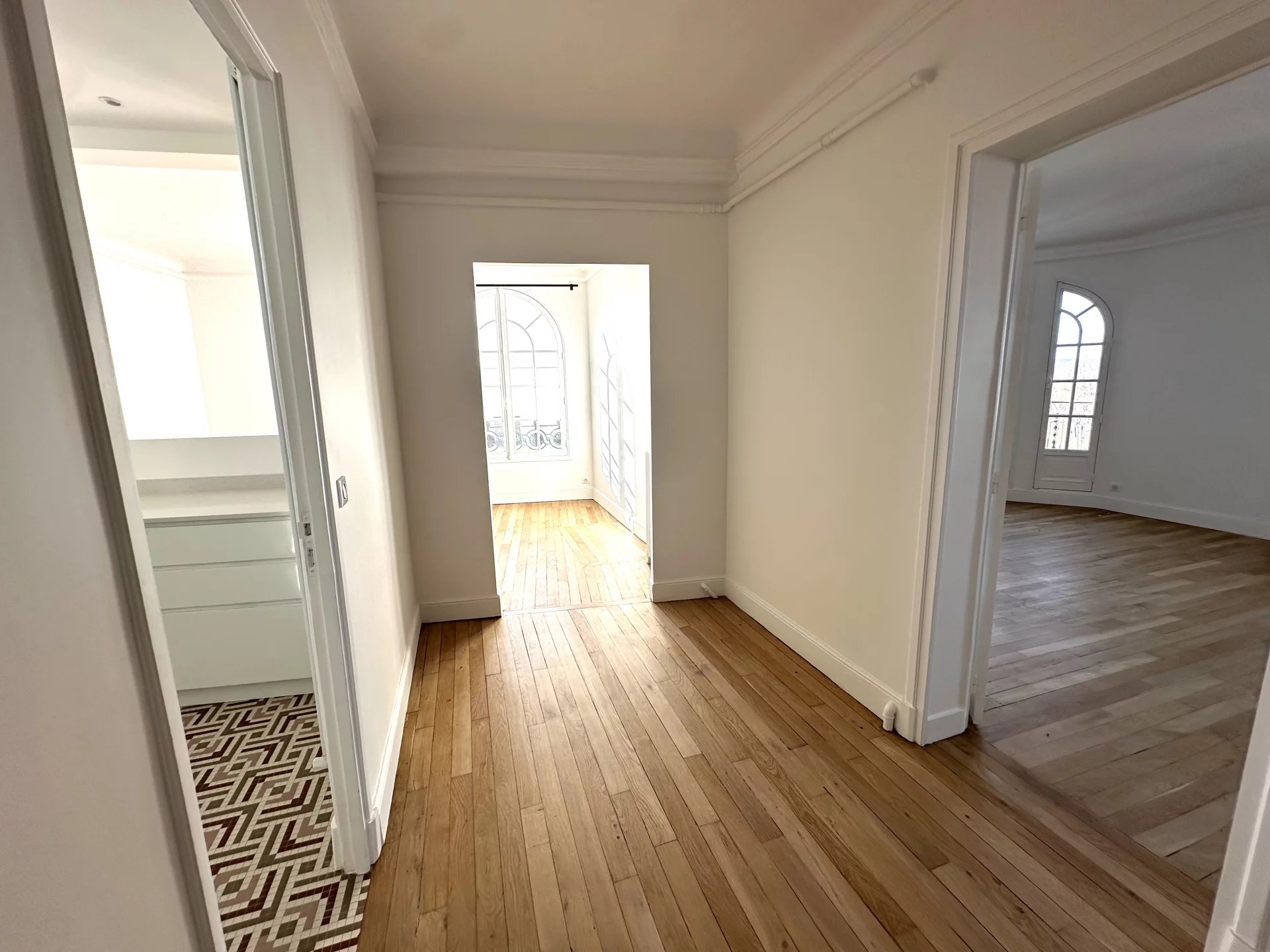 Le Vésinet, Île-de-France, 78110, FR, 2 Bedrooms Bedrooms, ,1 BathroomBathrooms,Residential,For Sale,2003303