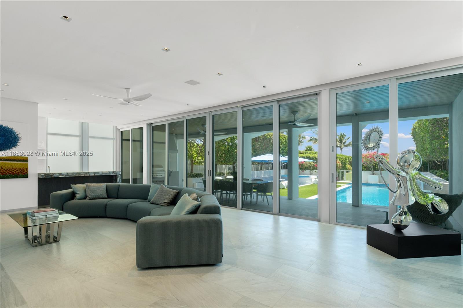 Miami Beach, Florida, 33141, United States, 5 Bedrooms Bedrooms, ,7 BathroomsBathrooms,Residential,For Sale,1934428
