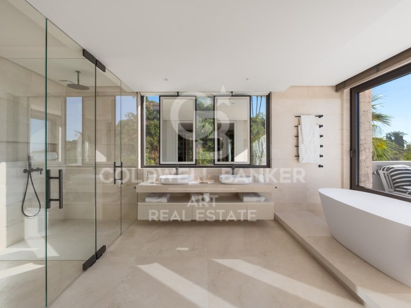 Marbella, Andalusia, ES, 5 Bedrooms Bedrooms, ,6 BathroomsBathrooms,Residential,For Sale,1984936