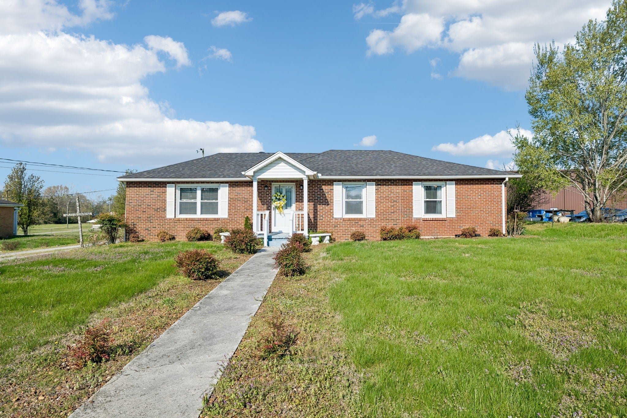 Edgewood St, Alexandria, TN 37012