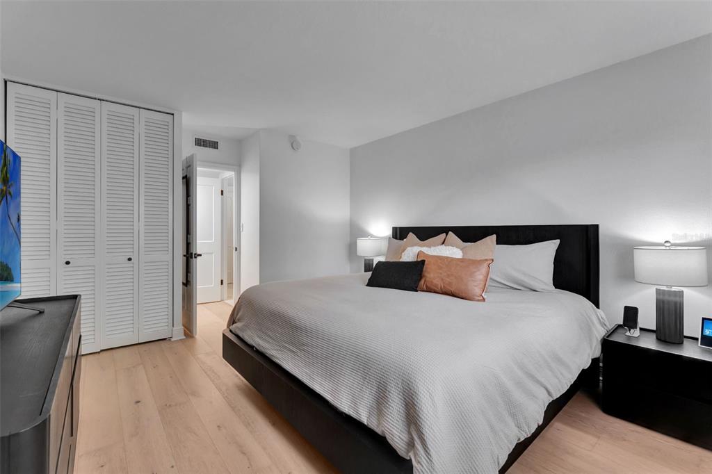 Winter Park, Florida, 32789, United States, 2 Bedrooms Bedrooms, ,1 BathroomBathrooms,Residential,For Sale,1794385