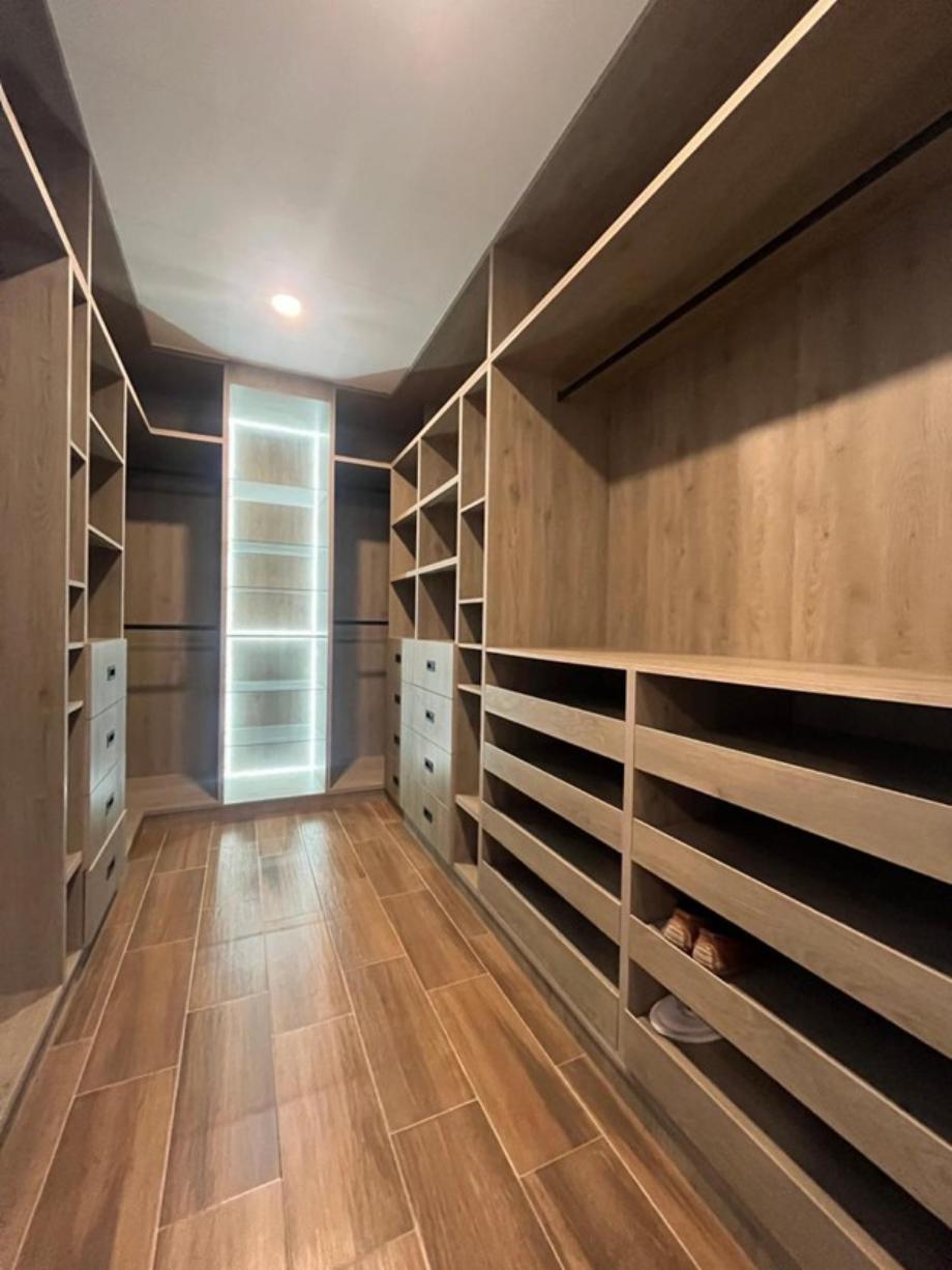 Metepec, Estado de méxico, 52172, Mexico, 3 Bedrooms Bedrooms, ,5 BathroomsBathrooms,Residential,For Sale,1804895