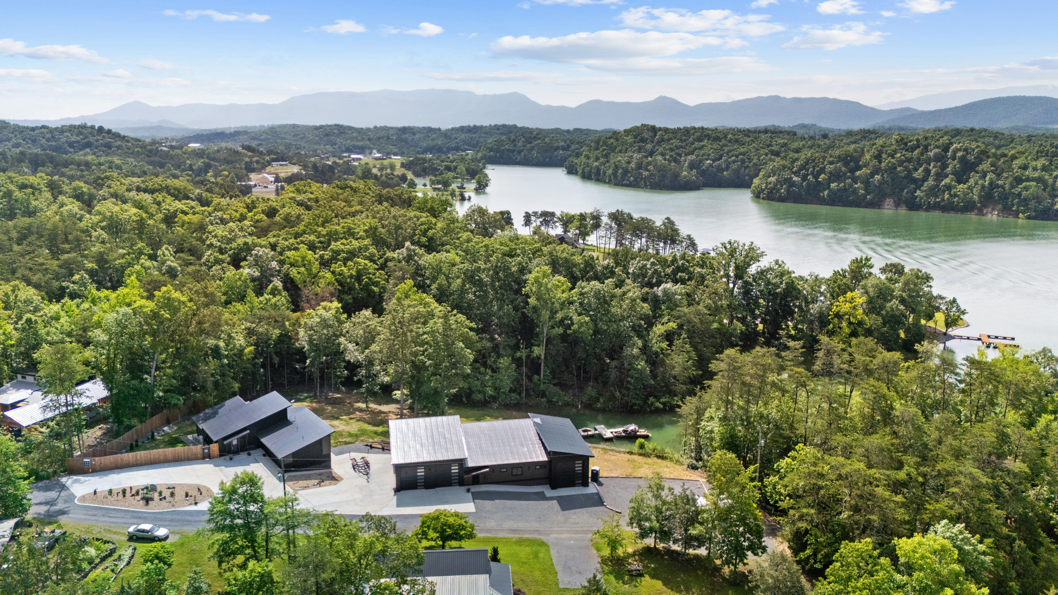 Sevierville, Tennessee, 37876, United States, 2 Bedrooms Bedrooms, ,3 BathroomsBathrooms,Residential,For Sale,1922074