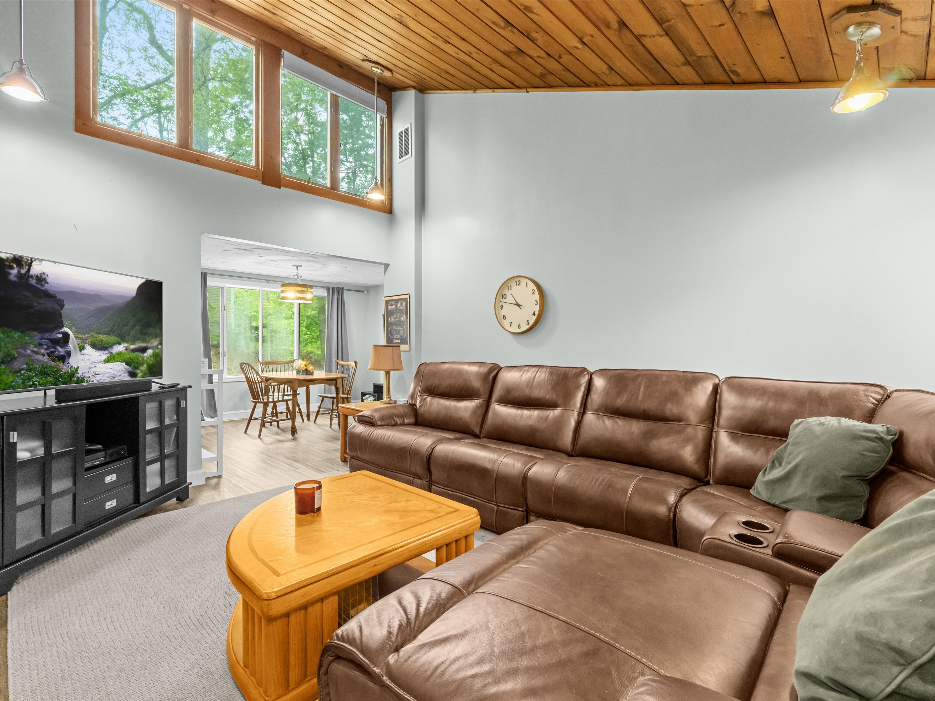  19 Cedar Road, Shrewsbury, MA 01545 - 物件實景