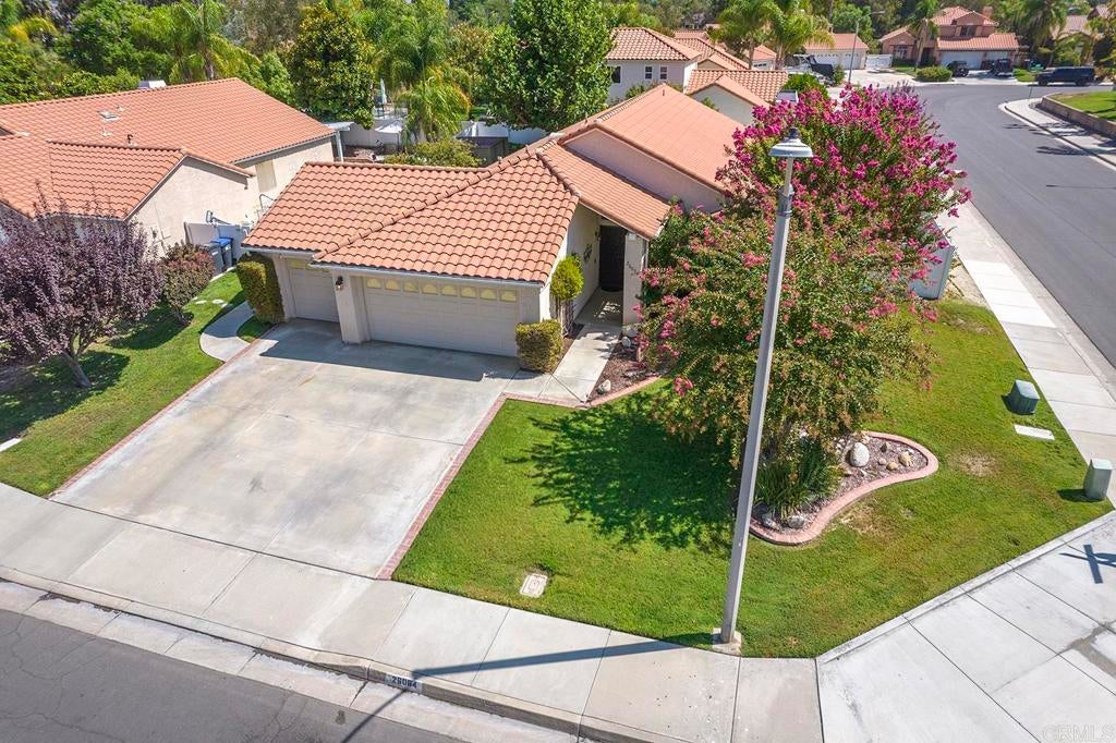 Avenida Hortensia , Hemet, CA 92544