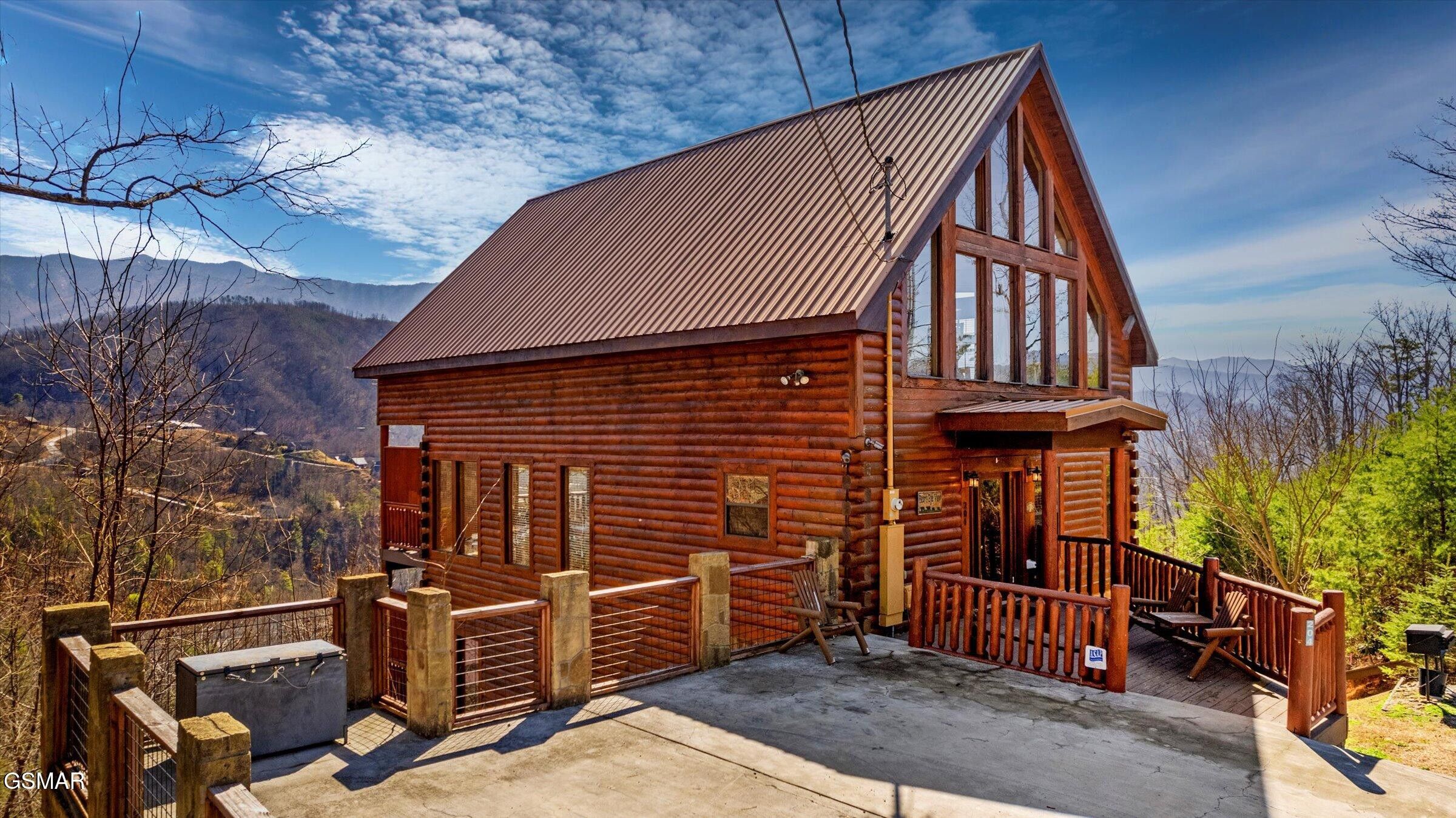 Gatlinburg, Tennessee, 37738, United States, 4 Bedrooms Bedrooms, ,5 BathroomsBathrooms,Residential,For Sale,1914228