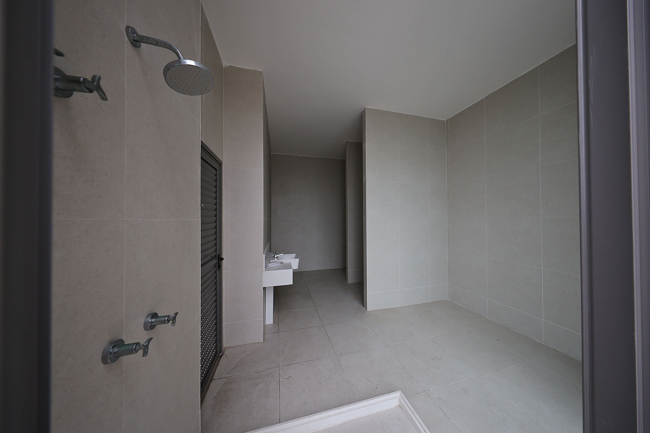  Linear Oceanfront Penthouse with Panoramic Views and Custom Potential - 物件實景