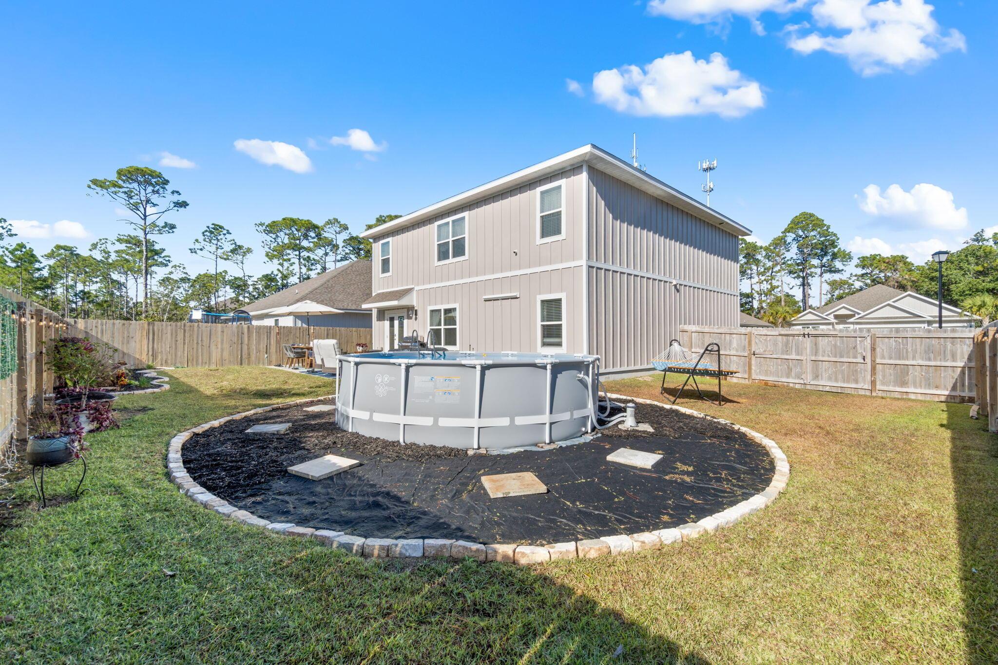 Gulf Breeze, Florida, 32563, United States, 5 Bedrooms Bedrooms, ,3 BathroomsBathrooms,Residential,For Sale,1934954