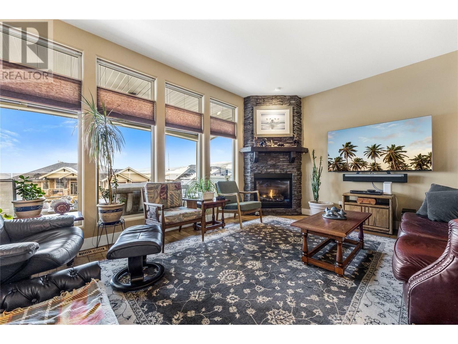 KELOWNA, British Columbia, V1P 1R7, CA, 5 Bedrooms Bedrooms, ,3 BathroomsBathrooms,Residential,For Sale,1837327