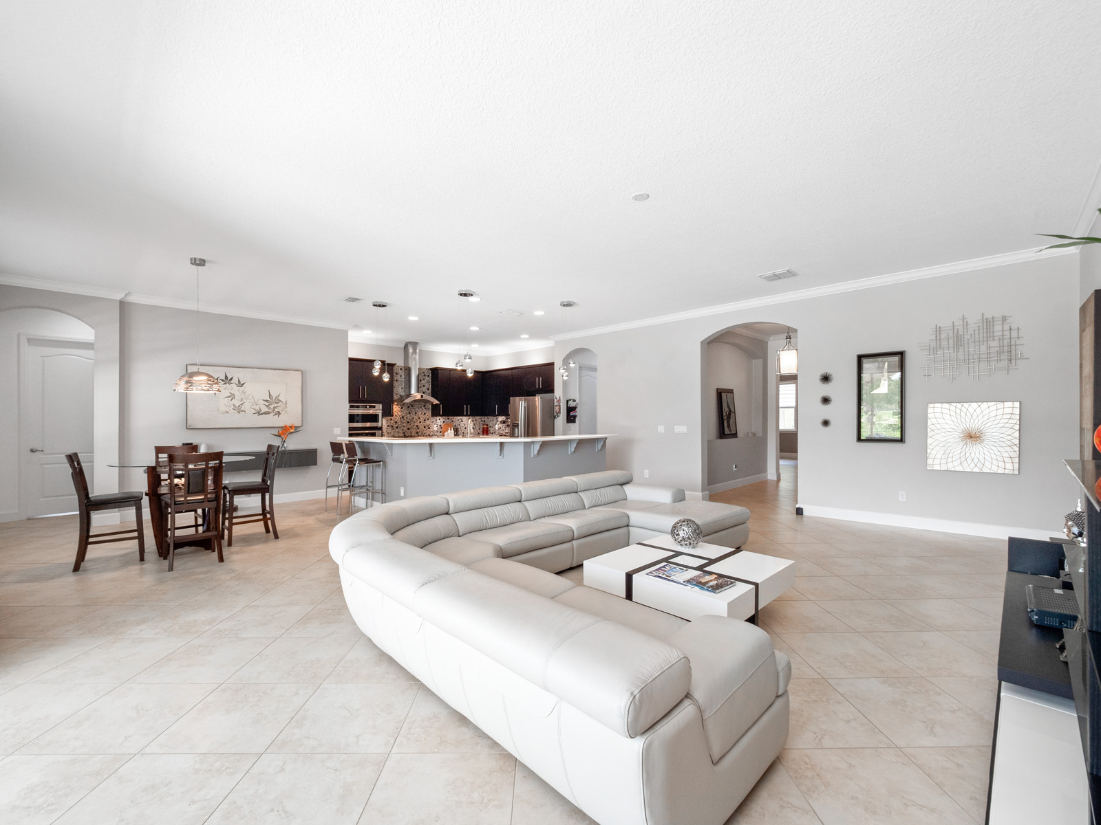 Winter Garden, Florida, 34787, United States, 5 Bedrooms Bedrooms, ,4 BathroomsBathrooms,Residential,For Sale,1980147