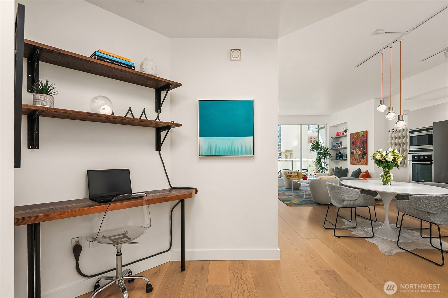 Seattle, Washington, 98101, United States, 1 Bedroom Bedrooms, ,2 BathroomsBathrooms,Residential,For Sale,1913500