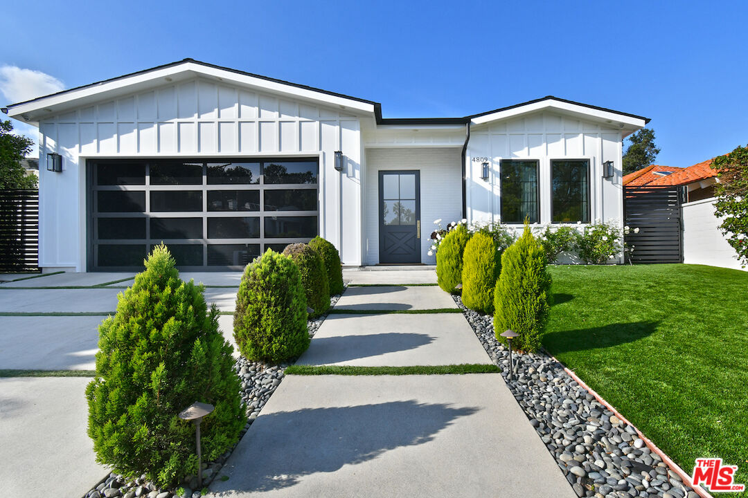 Encino, California, 91316, United States, 4 Bedrooms Bedrooms, ,5 BathroomsBathrooms,Residential,For Sale,2002982