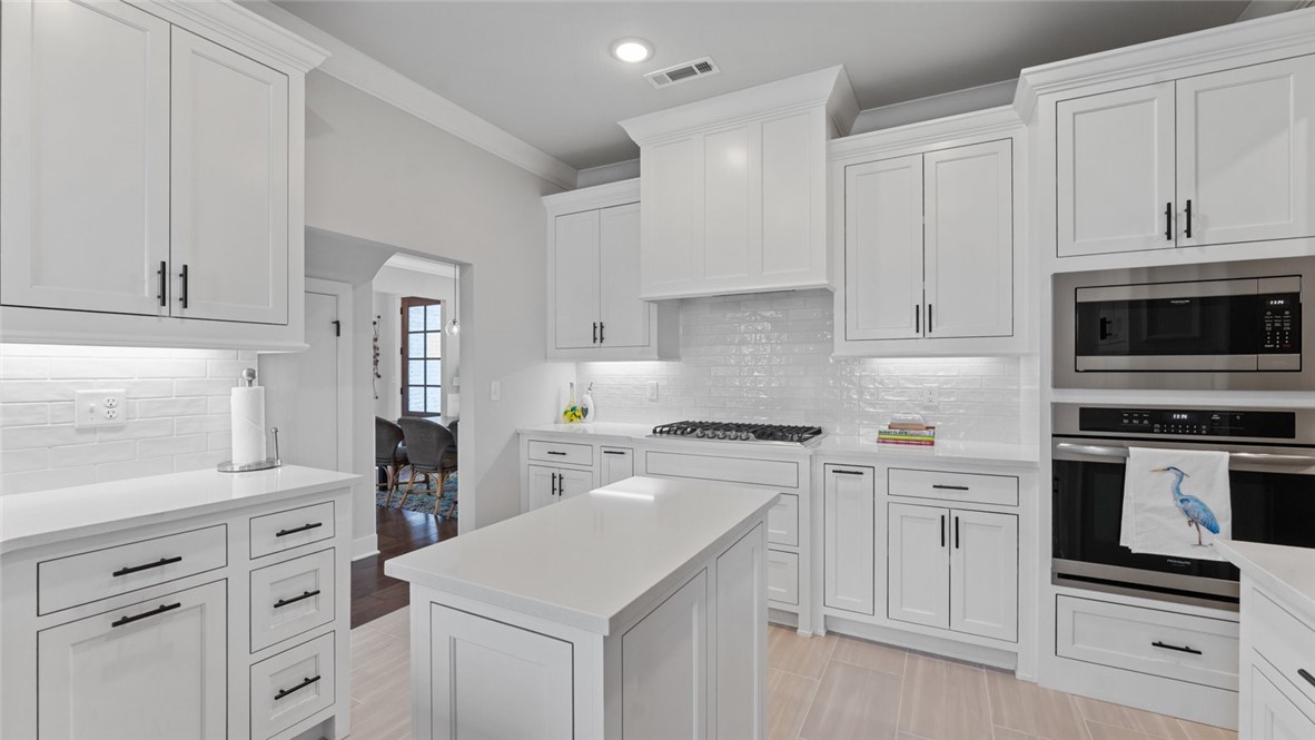 Bentonville, Arkansas, 72713, United States, 4 Bedrooms Bedrooms, ,3 BathroomsBathrooms,Residential,For Sale,1989403