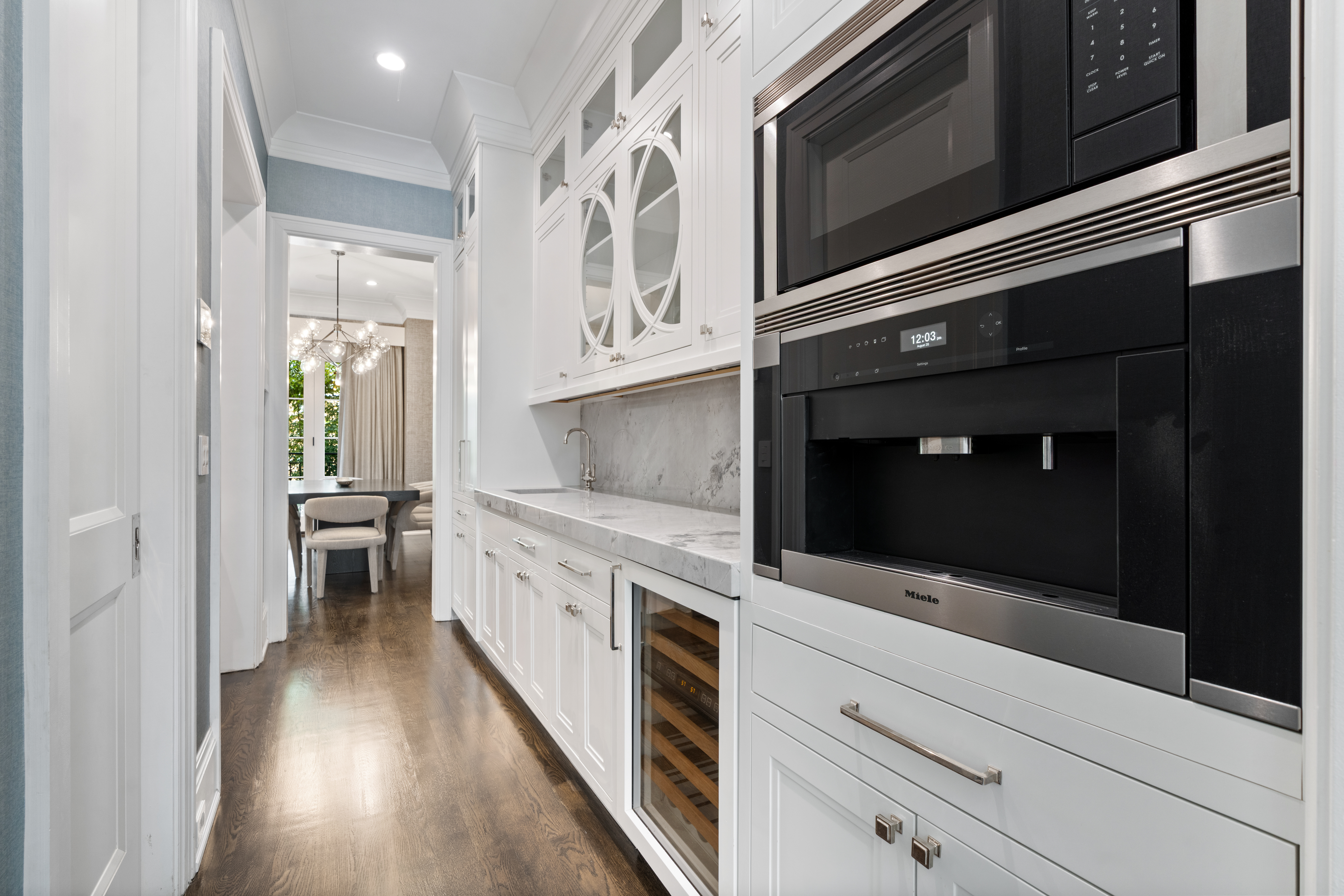  A Rare Opportunity to Own a 5,245-Square-Foot Single-Family Home - 物件實景