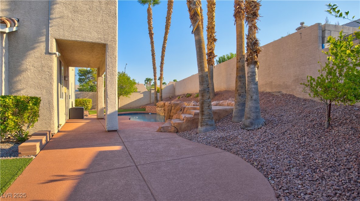 Henderson, Nevada, 89074, United States, 5 Bedrooms Bedrooms, ,2 BathroomsBathrooms,Residential,For Sale,2003072