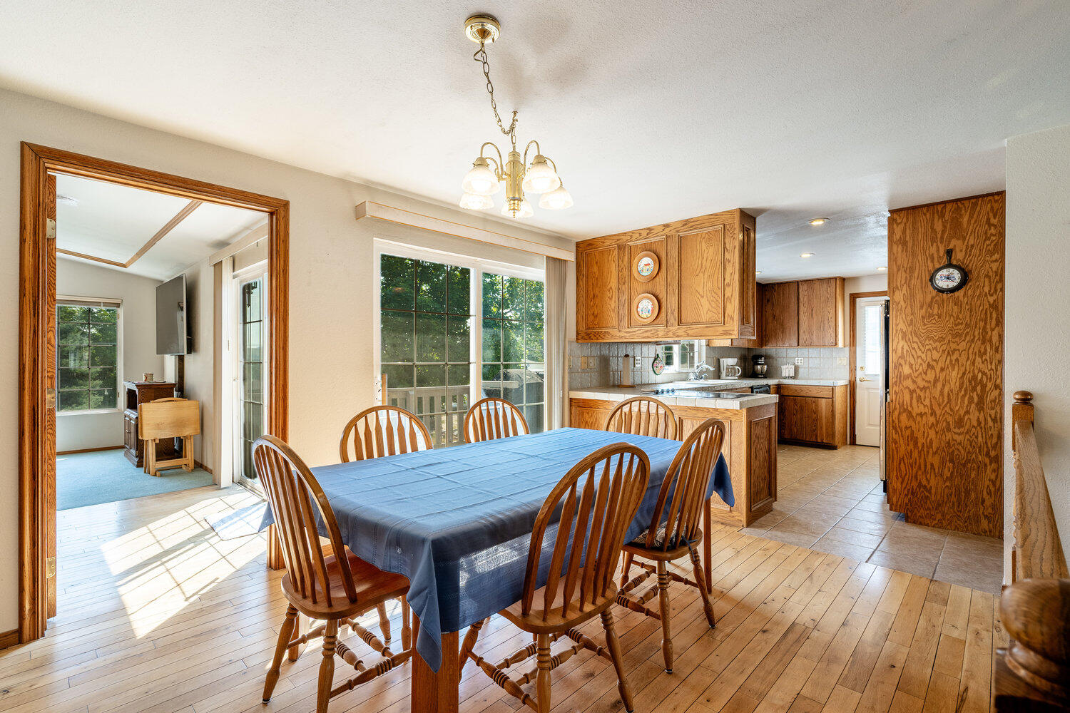 Sheridan, Wyoming, 82801, United States, 3 Bedrooms Bedrooms, ,3 BathroomsBathrooms,Residential,For Sale,1939010