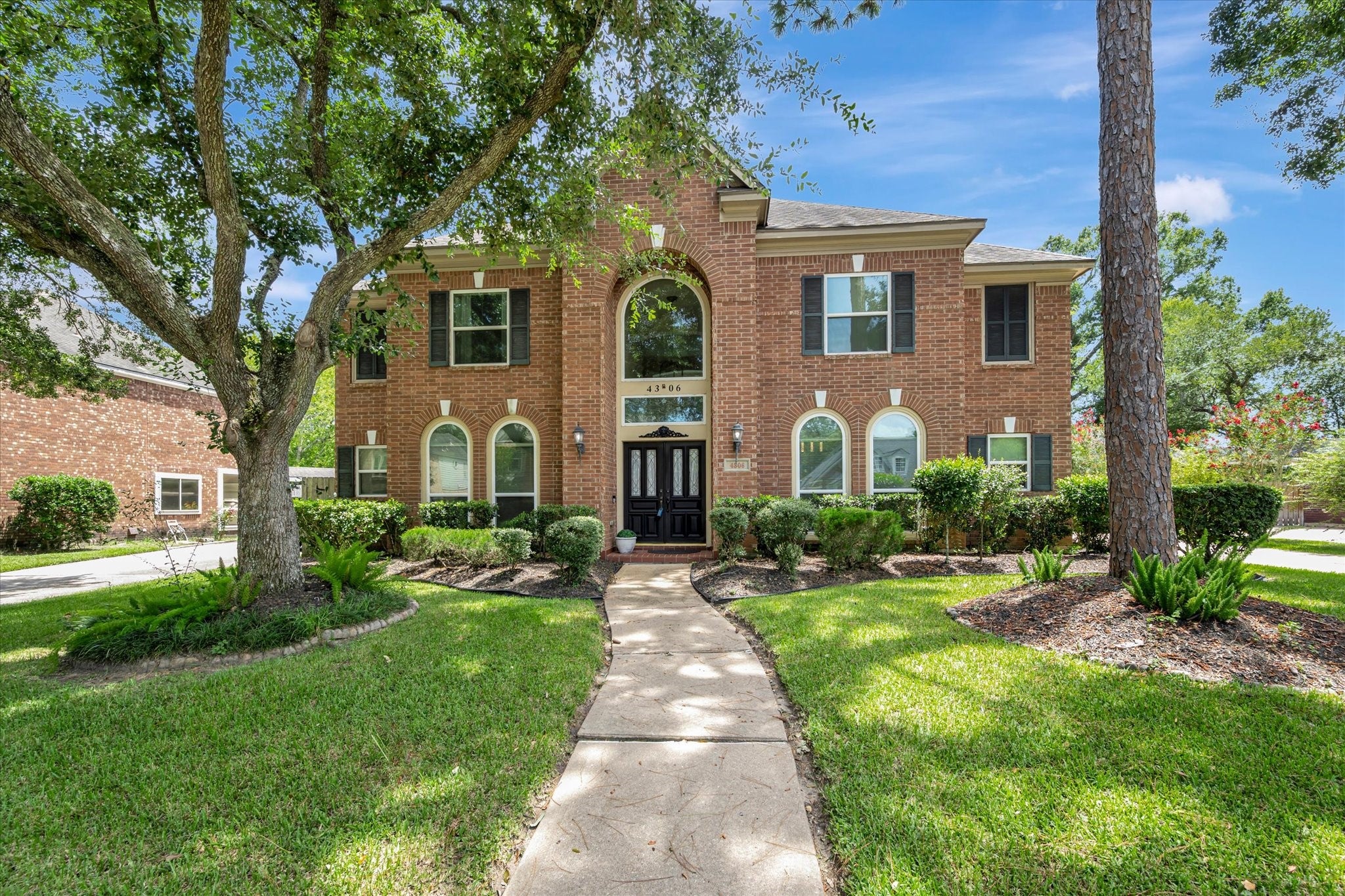 Island Hills Dr, Houston, TX 77059